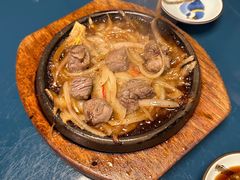 -万岛日本料理铁板烧(万泰国际店)