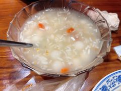 -爆炸头阿姨小四川正宗川味小吃(无任何分店)