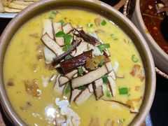 风吹肉煨腊香干-吃饭皇帝大(合生汇店)