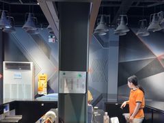-极限PLAY运动娱乐新世界·团建派对潮玩休闲馆·室内蹦极高空游乐园
