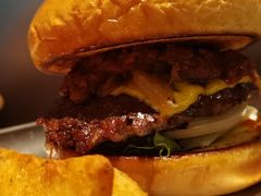 汉堡就该这么吃-魏斯理汉堡(西安沣东吾悦店)