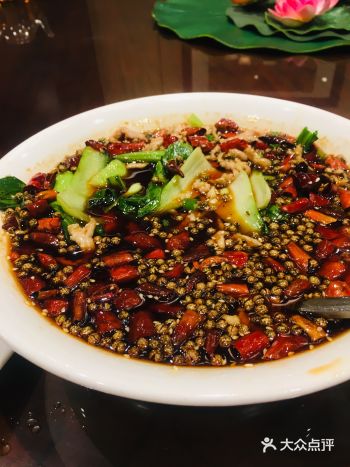 “八不食”，即：食钮而蚀，鱼馁而肉败，不食；色恶