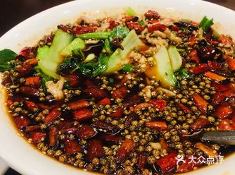 “八不食”，即：食钮而蚀，鱼馁而肉败，不食；色恶
