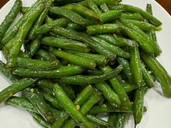 -Golden Gong Chinese Restaurant