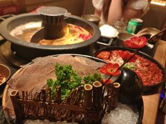 -晓宇重庆火锅(西安荟聚店)