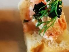 烟熏三文鱼和黄瓜鱼籽三明治-PIZZA BIANCA(民园店)
