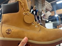 -燕莎奥特莱斯购物中心