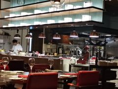 -恰餐厅及酒吧 CHAR Bar & Grill (北京丽都皇冠假日店)