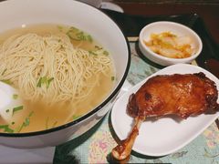 -百年老字号·观振兴蟹黄面·三虾面·苏式面(观前街富仁坊巷店)