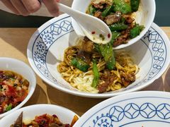 -李与白包子铺(桐梓林店)