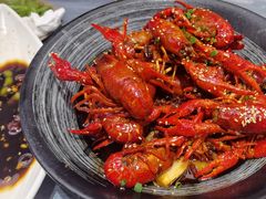 -肥肥虾庄·金牌油焖大虾(东湖欢乐谷店)