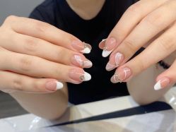 -倾·卿自助美甲美睫工作室