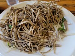 -溢心园香河肉饼总店