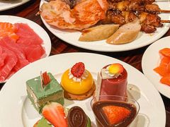 -广州万富希尔顿酒店·感趣自助餐厅·金秋蟹宴生蚝海鲜刺身