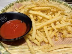 -肥肥虾庄·金牌油焖大虾(汉街SKP店)