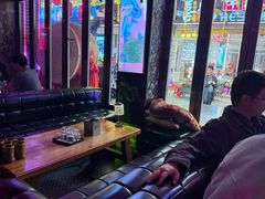 -喜鹊音乐酒馆(西街店)