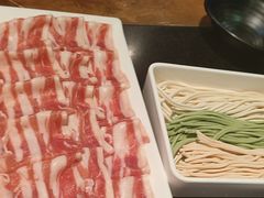 -辣莊重庆老火锅(威海高铁站韩乐坊店)