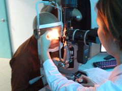 -上海大学附属上海和平眼科医院