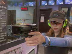 -都市枪神实弹射击俱乐部