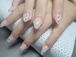 -星辰·新中式美甲美睫工作室