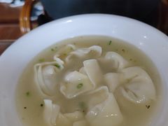 黄鱼馄饨-洪大妈·黄鱼面(金山嘴渔村店)