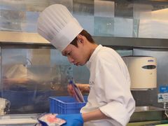 -圣丰索菲特·2 On 988 Café 自助餐厅