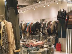 -广州白马服装市场