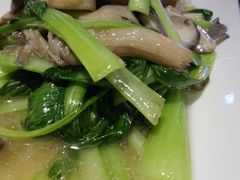 -虾弄弄海派小龙虾·牛羊蝎子火锅