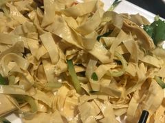 -靠山屯东北农家菜(八龙桥雅苑店)