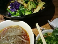 -万记麻辣烫国展总店