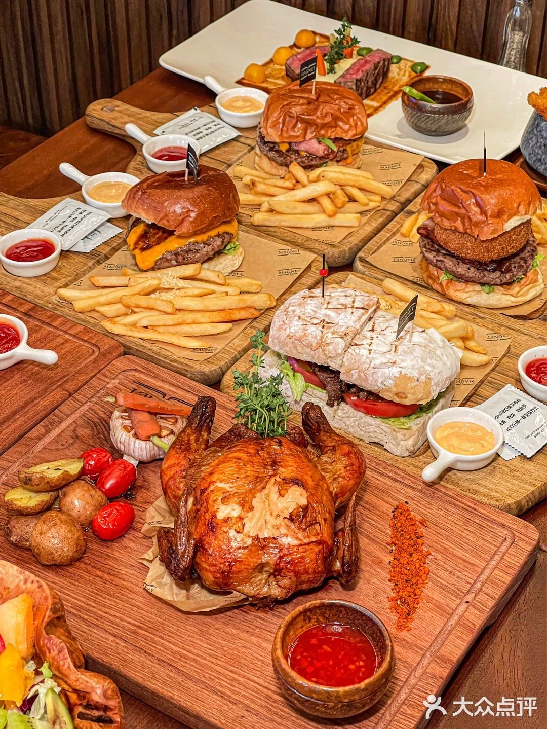 重庆探店| 新晋美式西餐厅奥特曼芝士汉堡🍔