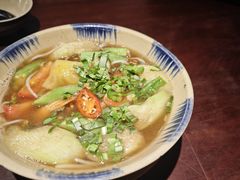 -Cuc Gach Quan Restaurant