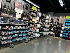 -迪卡侬(西三旗店)
