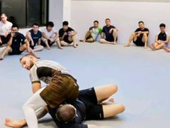 -EFL巴西柔术·综合格斗·泰拳·少儿体能训练(虹桥德必馆)
