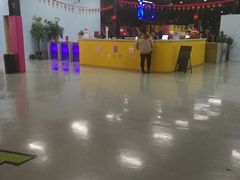 -嘿哟动霸CHUA·新潮玩运动娱乐中心·蹦床滑冰团建乐园