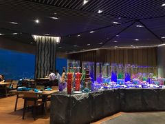自助取餐区-海棠湾洲际-涛·海底餐厅·美人鱼·自助餐·海底隧道