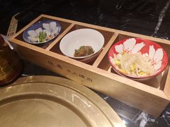 -山川小町·极番烧肉(新地假日广场店)