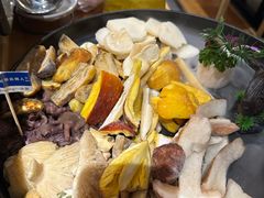 -一朵菌·野生菌探索家火锅(南亚店)