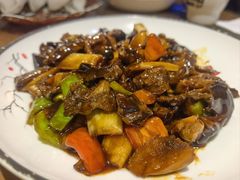 -东口码头·烧鸽子·鱼头泡饼·地方菜(金鹰悦城店)
