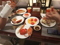 -广州万富希尔顿酒店·感趣自助餐厅·金秋蟹宴生蚝海鲜刺身
