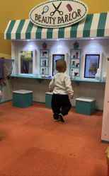 -莫莉幻想儿童乐园(武汉经开永旺店)