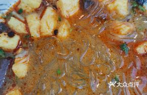 Tomato Duck Blood Noodle Soup