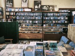 -麦田书店(国防路店)