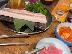 -明洞阿姨·韩式酱蟹烤肉·创意料理(三元桥店)