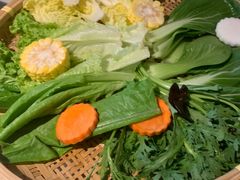 -尚尚仙·酸汤猪手·猪肚鸡火锅(华联万柳购物中心店)