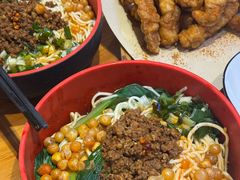 阿婆酥肉-爆炸头阿姨小四川正宗川味小吃(无任何分店)