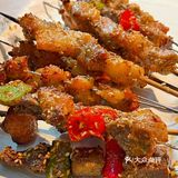 外酥里嫩的烤羊腿被我逮到了，太香啦！