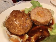 蛋黄狮子头-峨嵋酒家(地安门店)