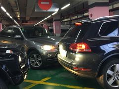 -证大·大拇指广场-地面停车场