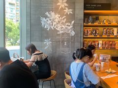 用餐区-星巴克臻选(宁波北仑银泰城店)